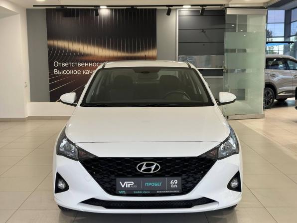 Hyundai Solaris II Рестайлинг с пробегом 2021 года, цена 1 837 000 рублей, 24481 км, седан, Автокод Объявления