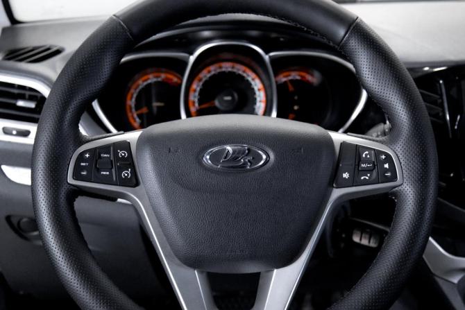 Lada (ВАЗ) Vesta I с пробегом 2019 года, цена 979 000 рублей, 93500 км, универсал, Автокод Объявления