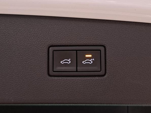 Volkswagen Tiguan II с пробегом 2018 года, цена 2 610 000 рублей, 155601 км, внедорожник, Автокод Объявления