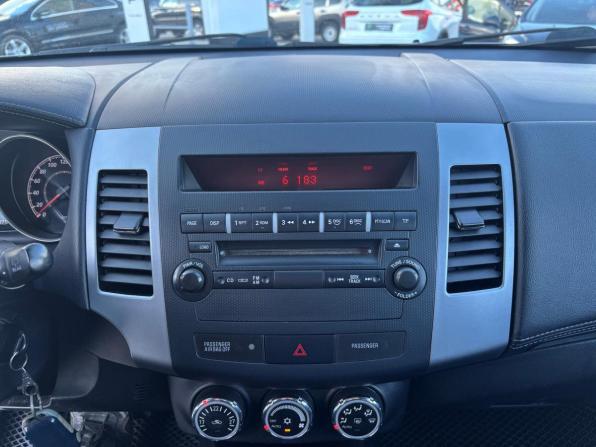 Mitsubishi Outlander II Рестайлинг с пробегом 2011 года, цена 1 175 000 рублей, 218584 км, внедорожник, Автокод Объявления