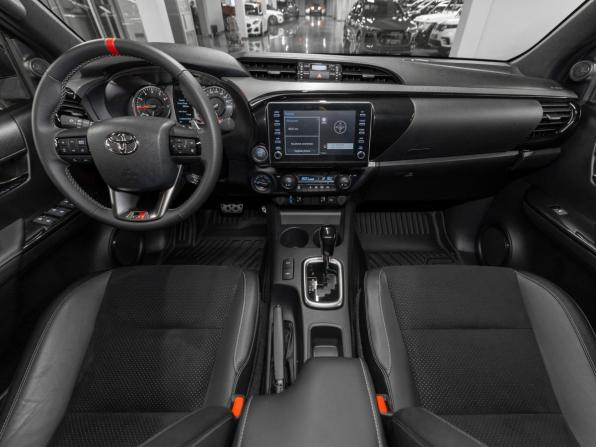 Toyota Hilux VIII Рестайлинг 2 с пробегом 2026 года, цена 7 750 000 рублей, 45 км, пикап, Автокод Объявления