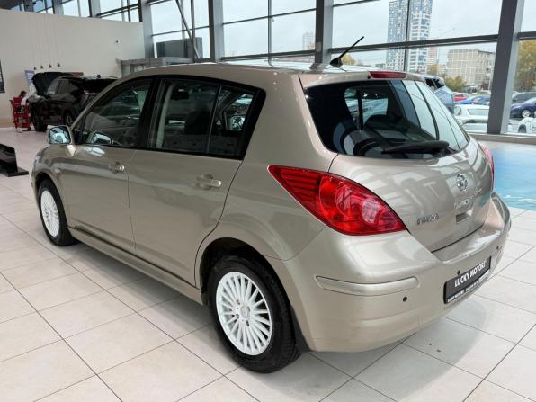 Nissan Tiida I Рестайлинг с пробегом 2010 года, цена 795 000 рублей, 132448 км, хэтчбек, Автокод Объявления
