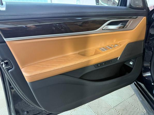 BMW 7 серии VI (G11/G12) Рестайлинг с пробегом 2021 года, цена 7 450 000 рублей, 110000 км, седан, Автокод Объявления