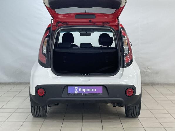 Kia Soul II Рестайлинг с пробегом 2018 года, цена 2 100 000 рублей, 40198 км, хэтчбек, Автокод Объявления