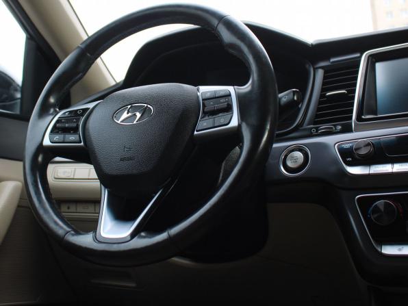 Hyundai Sonata VII (LF) Рестайлинг с пробегом 2019 года, цена 1 749 000 рублей, 146600 км, седан, Автокод Объявления