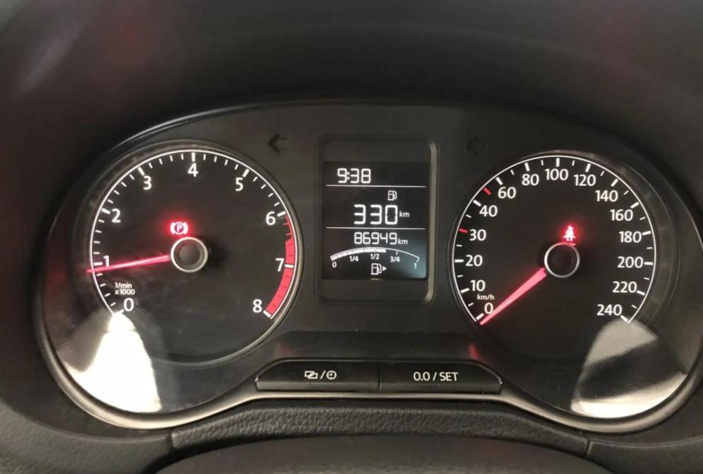 Volkswagen Polo V Рестайлинг Астрахань  - изображение 15