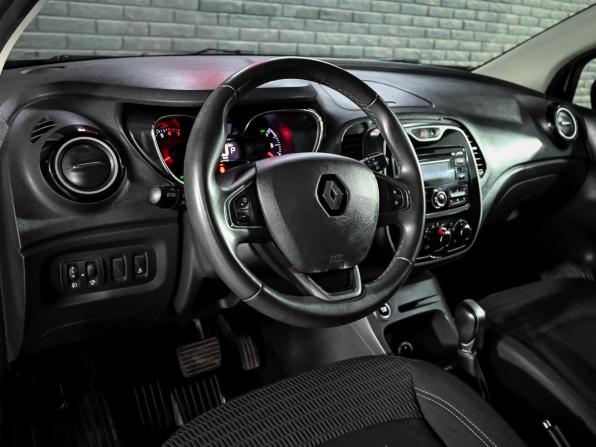 Renault Kaptur I с пробегом 2017 года, цена 1 780 000 рублей, 96644 км, внедорожник, Автокод Объявления