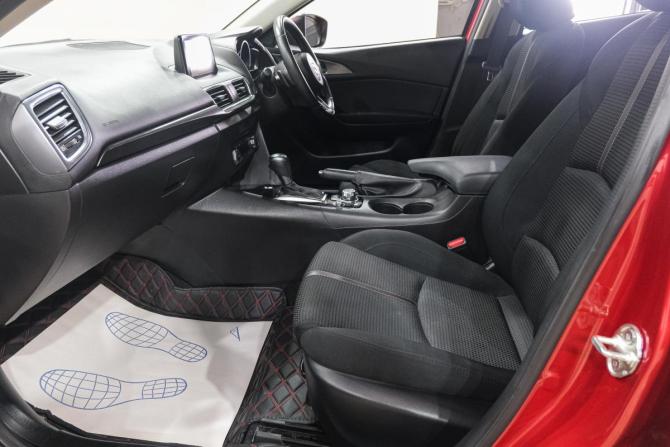 Mazda Axela III с пробегом 2017 года, цена 1 549 000 рублей, 118000 км, хэтчбек, Автокод Объявления