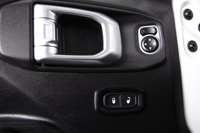 Jeep Wrangler IV (JL) с пробегом 2019 года, цена 3 649 000 рублей, 116306 км, внедорожник, Автокод Объявления