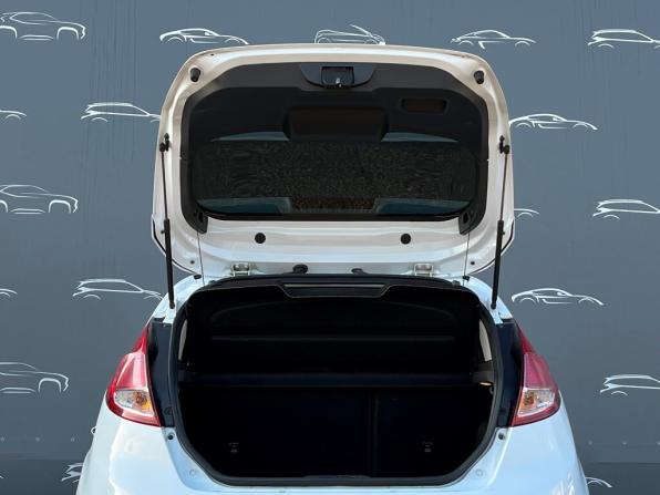 Ford Fiesta Mk6 Рестайлинг с пробегом 2016 года, цена 950 700 рублей, 76177 км, хэтчбек, Автокод Объявления