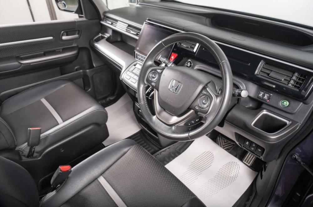 Honda Stepwgn V Рестайлинг Томск  - изображение 8