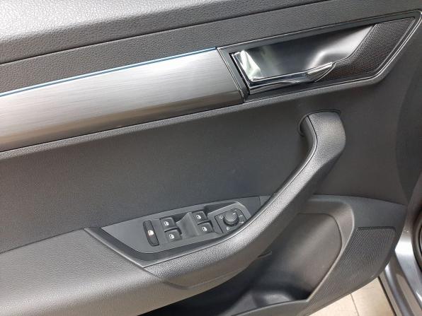 Skoda Karoq I с пробегом 2021 года, цена 2 799 000 рублей, 55415 км, внедорожник, Автокод Объявления