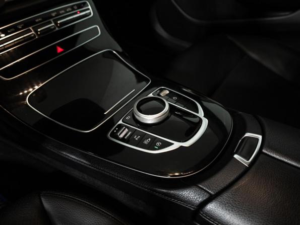 Mercedes-Benz E-Класс V (W213 S213 C238) с пробегом 2020 года, цена 2 600 000 рублей, 77162 км, седан, Автокод Объявления