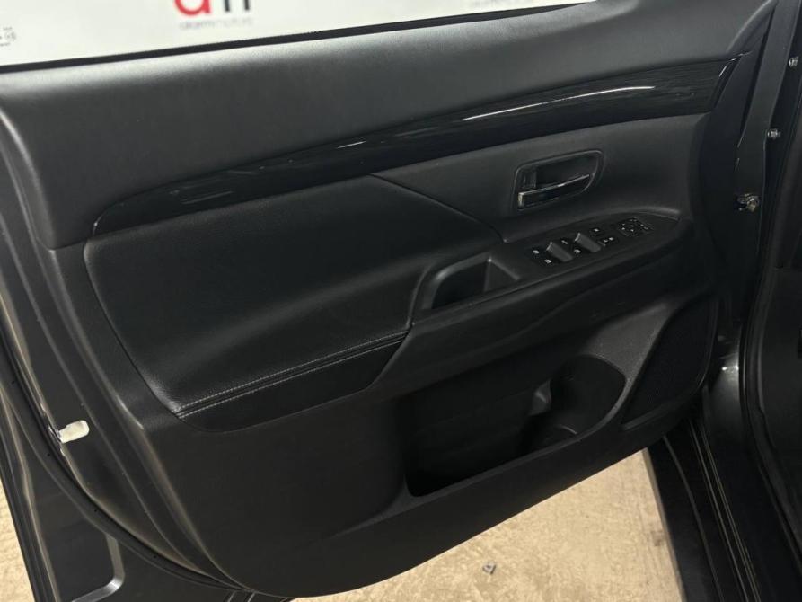 Mitsubishi Outlander III Рестайлинг 2 Санкт-Петербург  - изображение 18