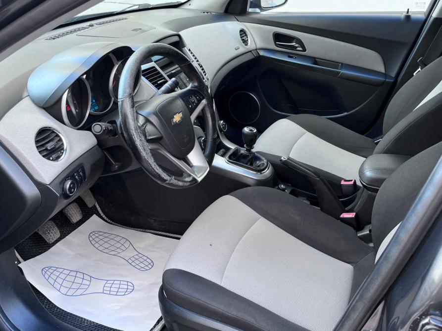 Chevrolet Cruze I Октябрьский  - изображение 9