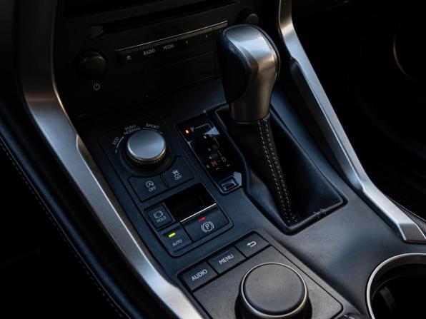 Lexus NX I с пробегом 2016 года, цена 2 799 000 рублей, 133317 км, внедорожник, Автокод Объявления