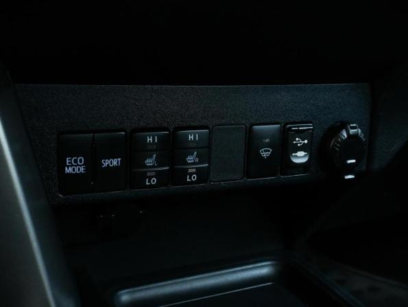 Toyota RAV4 IV (XA40) с пробегом 2013 года, цена 1 647 000 рублей, 172115 км, внедорожник, Автокод Объявления