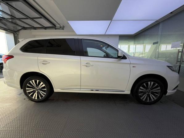 Mitsubishi Outlander III Рестайлинг 3 с пробегом 2022 года, цена 2 500 000 рублей, 48306 км, внедорожник, Автокод Объявления