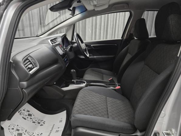 Honda Fit III с пробегом 2016 года, цена 879 000 рублей, 149600 км, хэтчбек, Автокод Объявления