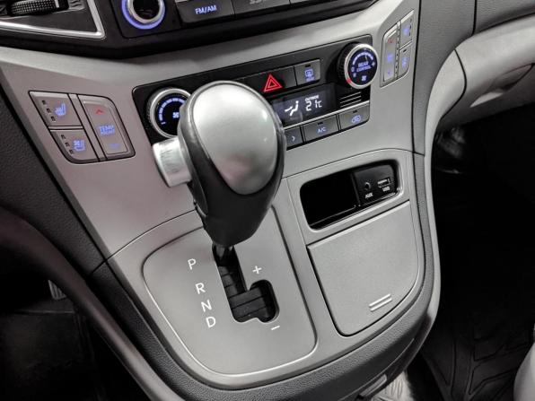 Hyundai Grand Starex I Рестайлинг с пробегом 2017 года, цена 2 475 000 рублей, 98892 км, минивэн, Автокод Объявления