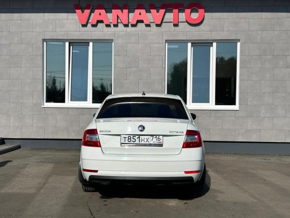 Skoda Octavia III (A7) Рестайлинг с пробегом 2018 года, цена 1 890 000 рублей, 96540 км, лифтбек, Автокод Объявления