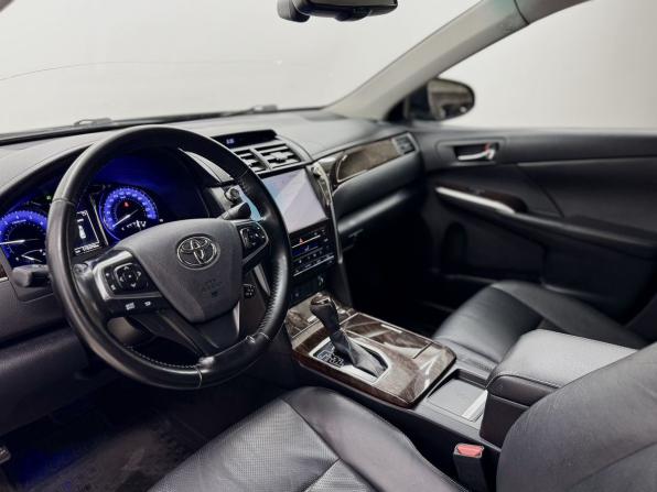 Toyota Camry VII (XV50) Рестайлинг 2 с пробегом 2017 года, цена 2 275 000 рублей, 175300 км, седан, Автокод Объявления