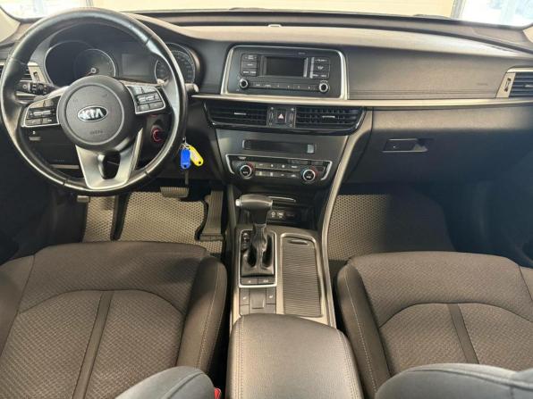 Kia Optima IV Рестайлинг с пробегом 2018 года, цена 1 833 000 рублей, 93097 км, седан, Автокод Объявления