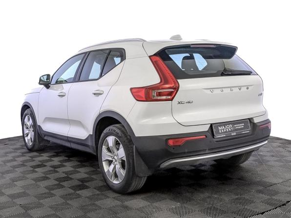 Volvo XC40 I с пробегом 2018 года, цена 2 590 000 рублей, 132629 км, внедорожник, Автокод Объявления