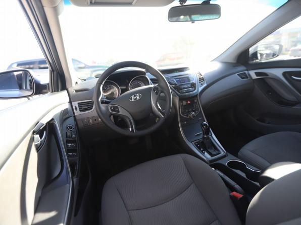 Hyundai Elantra V (MD) Рестайлинг с пробегом 2015 года, цена 800 000 рублей, 204192 км, седан, Автокод Объявления