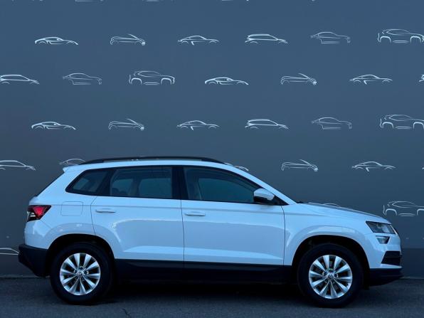 Skoda Karoq I с пробегом 2022 года, цена 2 663 900 рублей, 50276 км, внедорожник, Автокод Объявления