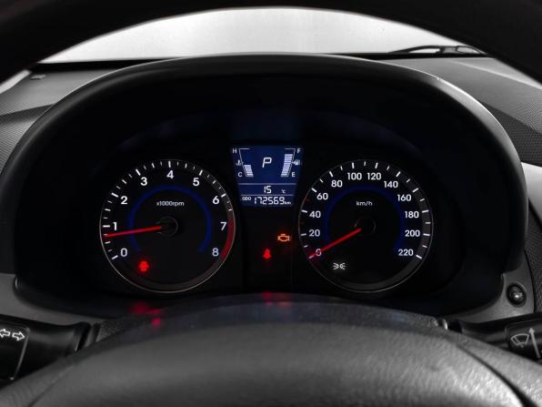 Hyundai Solaris I с пробегом 2012 года, цена 645 000 рублей, 170000 км, хэтчбек, Автокод Объявления