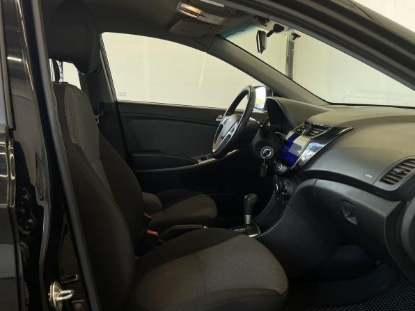 Hyundai Solaris I с пробегом 2011 года, цена 655 000 рублей, 170000 км, седан, Автокод Объявления