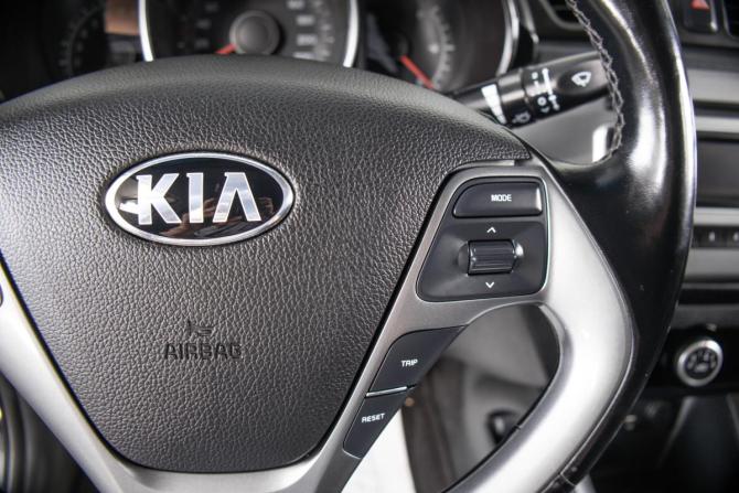 Kia Rio III Рестайлинг с пробегом 2016 года, цена 999 000 рублей, 154277 км, седан, Автокод Объявления