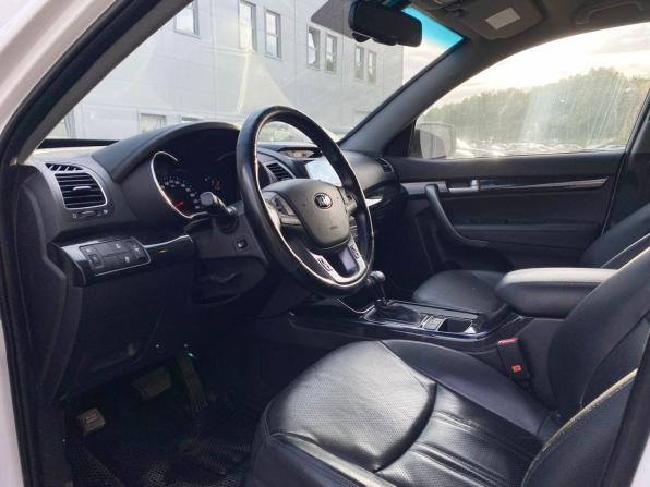 Kia Sorento II Рестайлинг с пробегом 2018 года, цена 2 229 000 рублей, 90453 км, внедорожник, Автокод Объявления