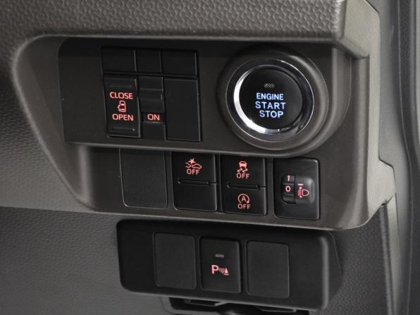 Toyota Roomy I Рестайлинг с пробегом 2021 года, цена 1 040 000 рублей, 103000 км, минивэн, Автокод Объявления