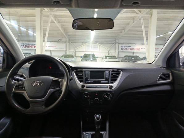 Hyundai Solaris II с пробегом 2018 года, цена 700 000 рублей, 280060 км, седан, Автокод Объявления