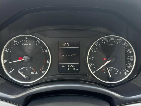 Skoda Octavia II (A5) Рестайлинг с пробегом 2012 года, цена 750 000 рублей, 213400 км, лифтбек, Автокод Объявления