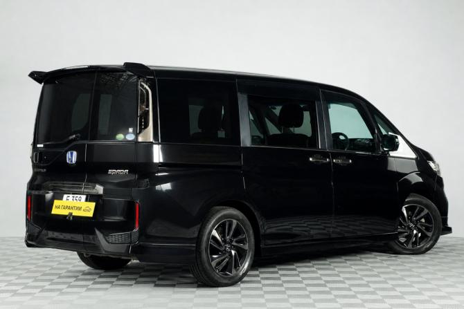 Honda Stepwgn V с пробегом 2020 года, цена 2 579 000 рублей, 68585 км, минивэн, Автокод Объявления