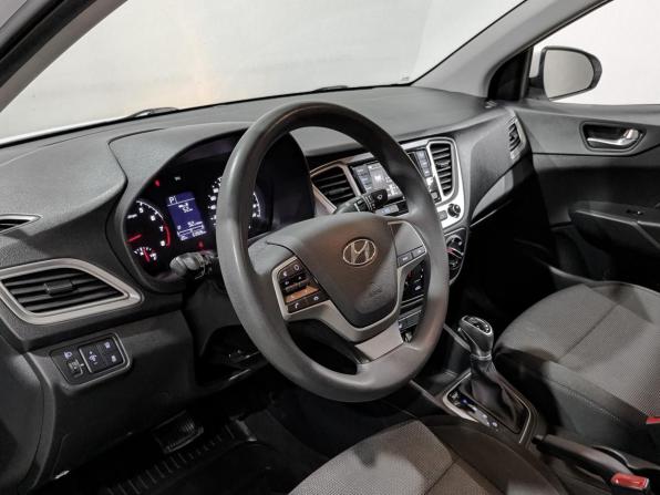 Hyundai Solaris II Рестайлинг с пробегом 2022 года, цена 1 660 000 рублей, 63919 км, седан, Автокод Объявления