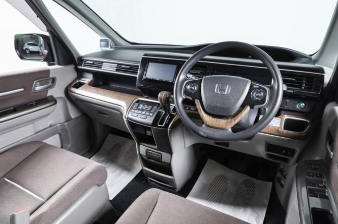 Honda Stepwgn IV с пробегом 2015 года, цена 1 749 000 рублей, 140000 км, минивэн, Автокод Объявления