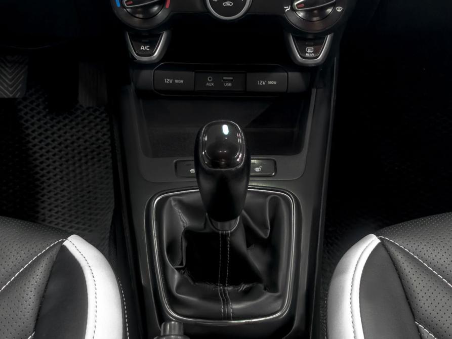 Kia Rio IV Ростов-на-Дону  - изображение 13