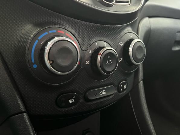 Hyundai Solaris I Рестайлинг с пробегом 2016 года, цена 1 049 000 рублей, 136000 км, седан, Автокод Объявления