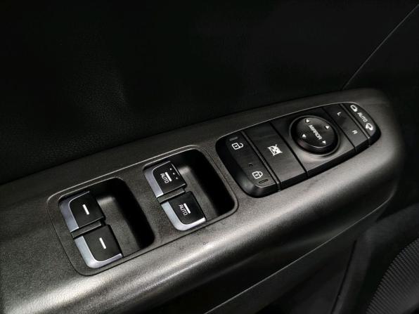 Kia Sportage IV Рестайлинг с пробегом 2019 года, цена 2 150 000 рублей, 123281 км, внедорожник, Автокод Объявления