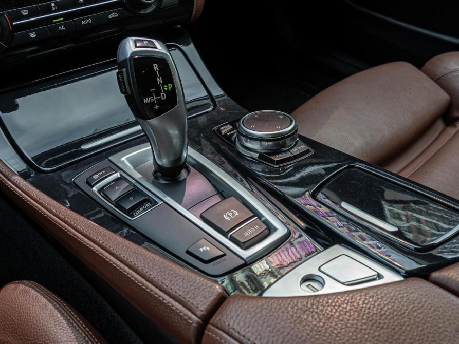 BMW 5 серии VI (F10/F11/F07) Рестайлинг Краснодар  - изображение 12