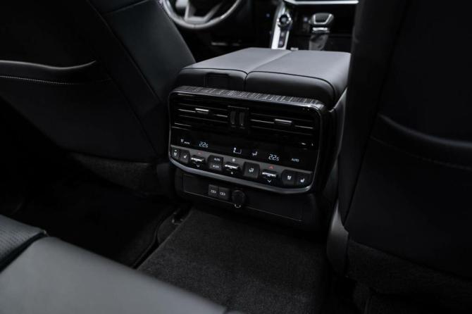 Новый Toyota Land Cruiser 300 Series 2026 года, цена 13 990 000 рублей, внедорожник, Автокод Объявления