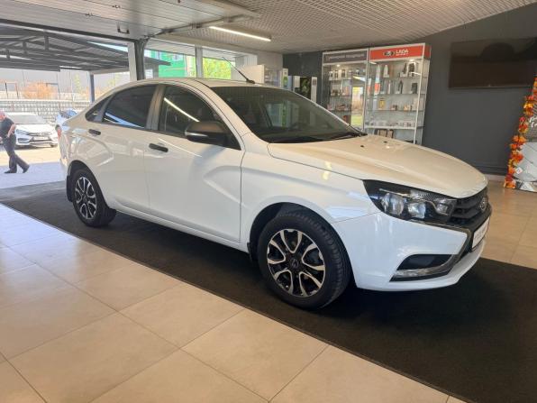 Lada (ВАЗ) Vesta I с пробегом 2017 года, цена 800 804 рубля, 83158 км, седан, Автокод Объявления