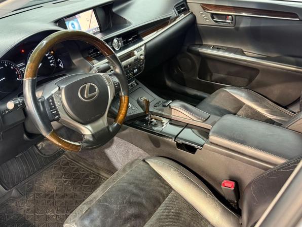 Lexus ES VI с пробегом 2013 года, цена 2 130 000 рублей, 211300 км, седан, Автокод Объявления