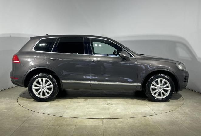 Volkswagen Touareg I Рестайлинг с пробегом 2010 года, цена 1 635 000 рублей, 333119 км, внедорожник, Автокод Объявления