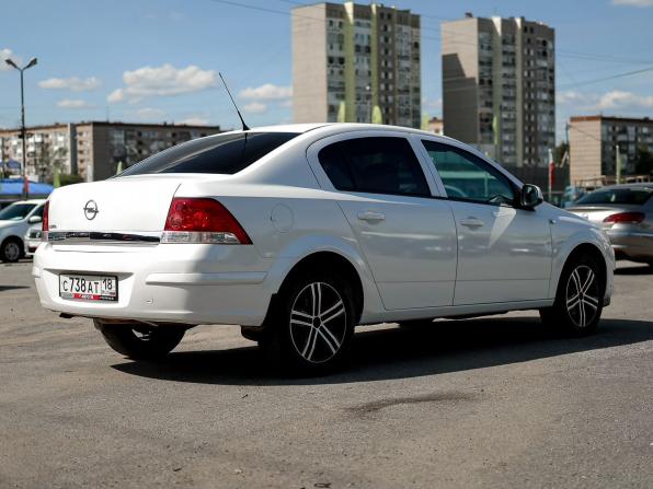 Opel Astra H Рестайлинг с пробегом 2014 года, цена 709 000 рублей, 132000 км, седан, Автокод Объявления