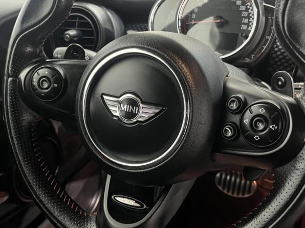 Mini Hatch III (F55/F56) с пробегом 2017 года, цена 2 208 000 рублей, 109119 км, хэтчбек, Автокод Объявления